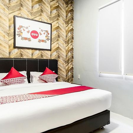 โอโย 360 มางัน เรสซิเดนซ์ Hotel เมดาน ภายนอก รูปภาพ