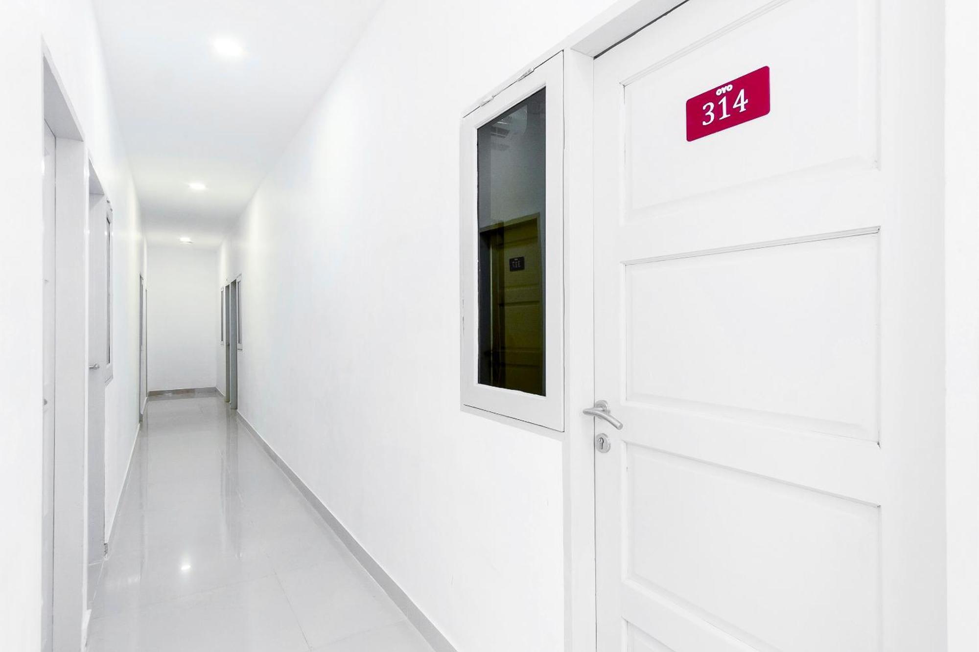 โอโย 360 มางัน เรสซิเดนซ์ Hotel เมดาน ภายนอก รูปภาพ