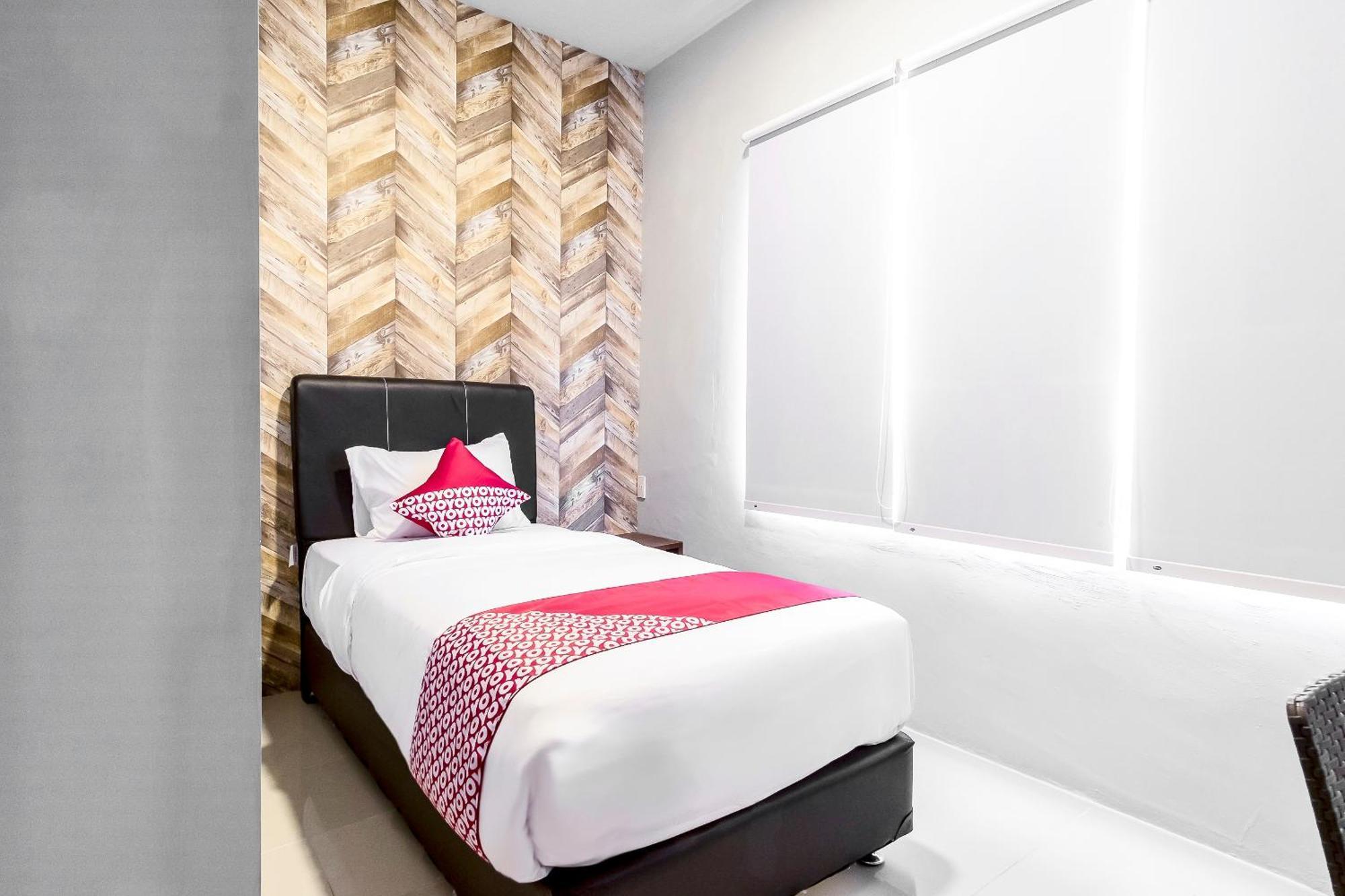โอโย 360 มางัน เรสซิเดนซ์ Hotel เมดาน ภายนอก รูปภาพ